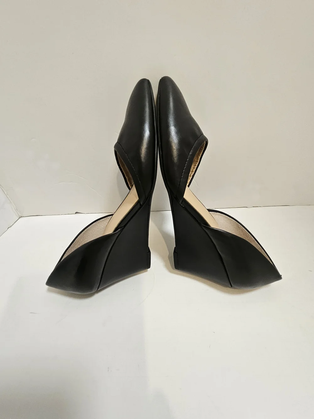 Franco Sarto Black Leather Fenvay Pointed Toe Wedge Pumps Heels Size 6.5M